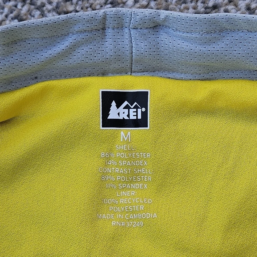 REI Mens Climbing Biking Shorts Gray Black Hip Pockets Outdoor Athletic Medium